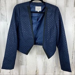 Frenchi cropped navy blazer. Size Large